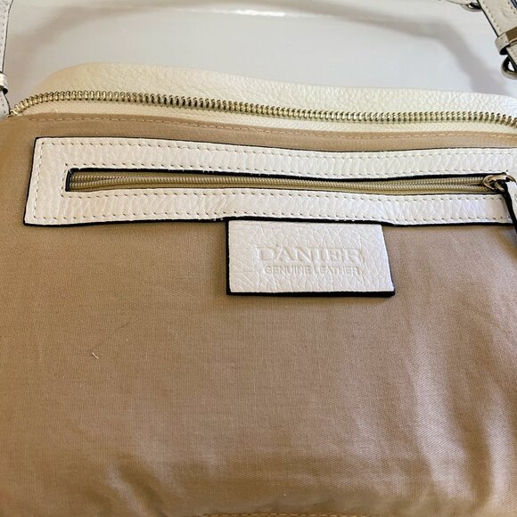 Danier white soft leather wristlet. - Picture 4 of 6